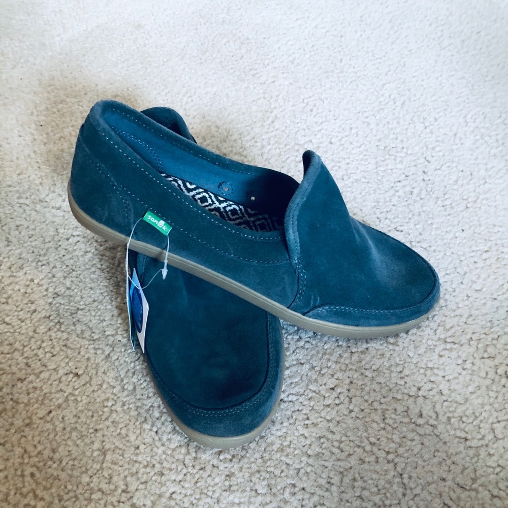 Sanuk - 10 NWT